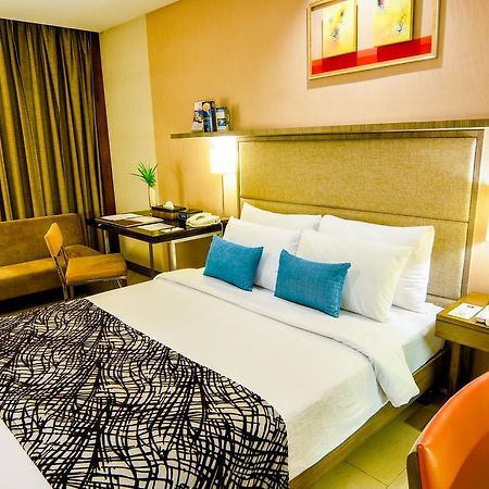 Best Western Antel Spa Hotel Suites Makati City Exterior photo