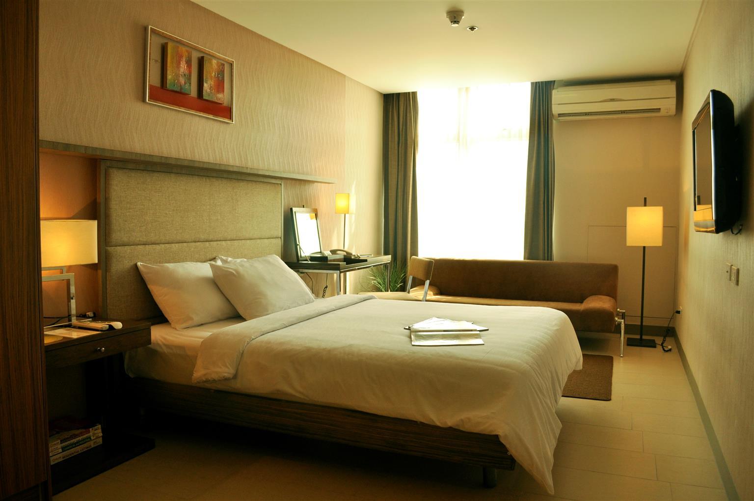 Best Western Antel Spa Hotel Suites Makati City Exterior photo