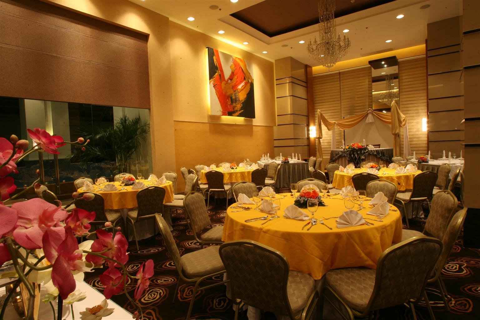 Best Western Antel Spa Hotel Suites Makati City Exterior photo
