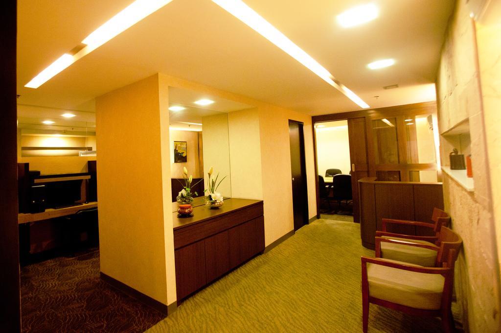 Best Western Antel Spa Hotel Suites Makati City Exterior photo