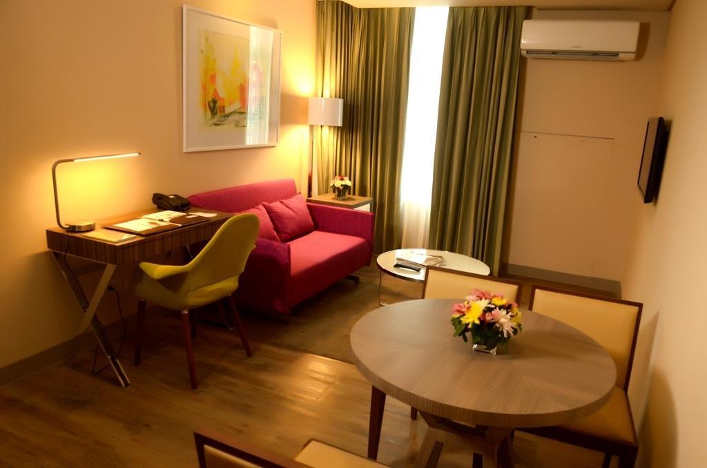 Best Western Antel Spa Hotel Suites Makati City Room photo