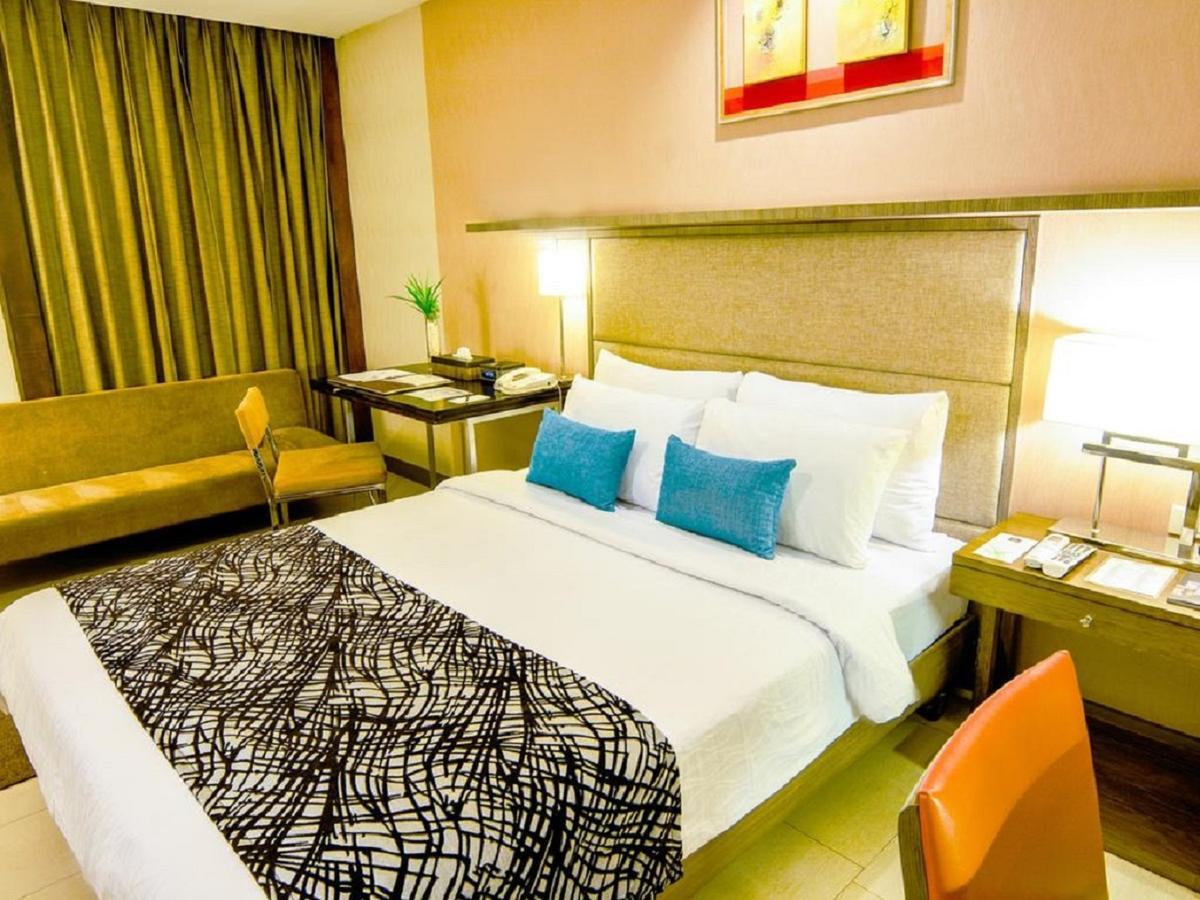 Best Western Antel Spa Hotel Suites Makati City Exterior photo